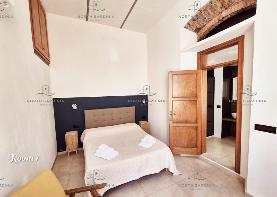 Bed, Bedroom, air conditioner