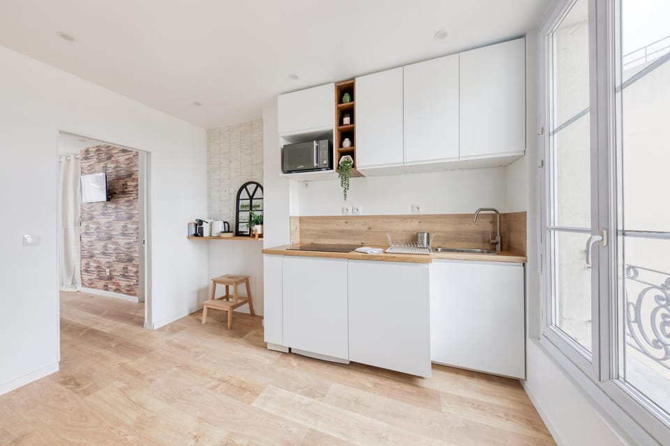 Kitchen or kitchenette, stove