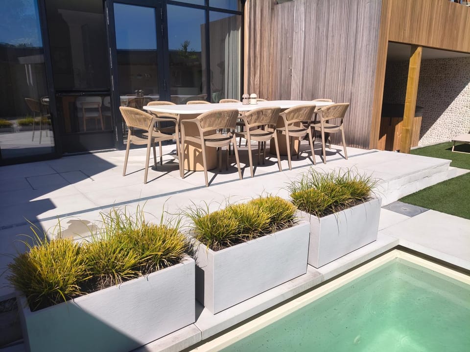 Nova Nocte Urban Private Pool & Spa Retreat House in Flanders