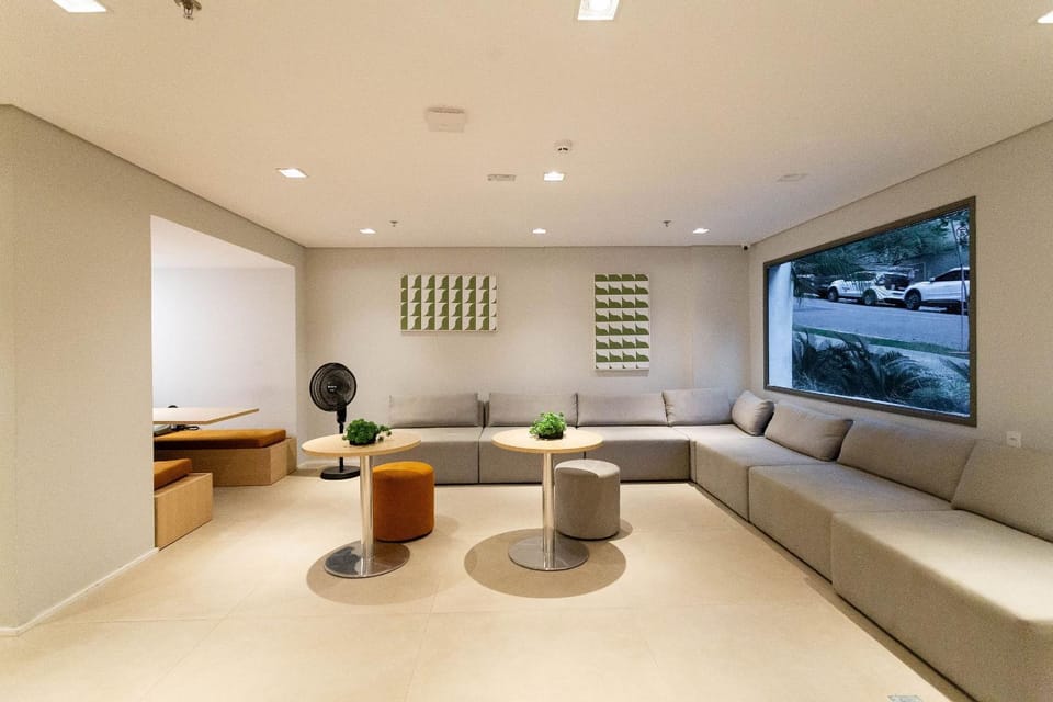 Lobby or reception, Business facilities