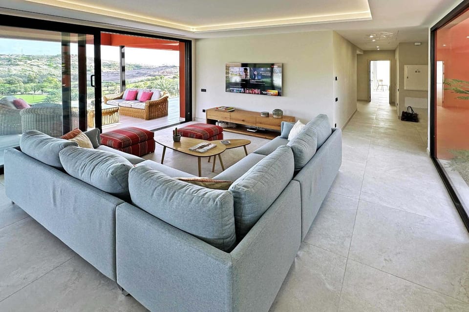 Communal lounge/ TV room, Living room