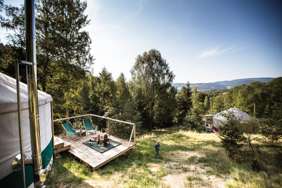 Kryjówka - Jurty ukryte wśród zieleni Luxury tent in Lower Silesian Voivodeship