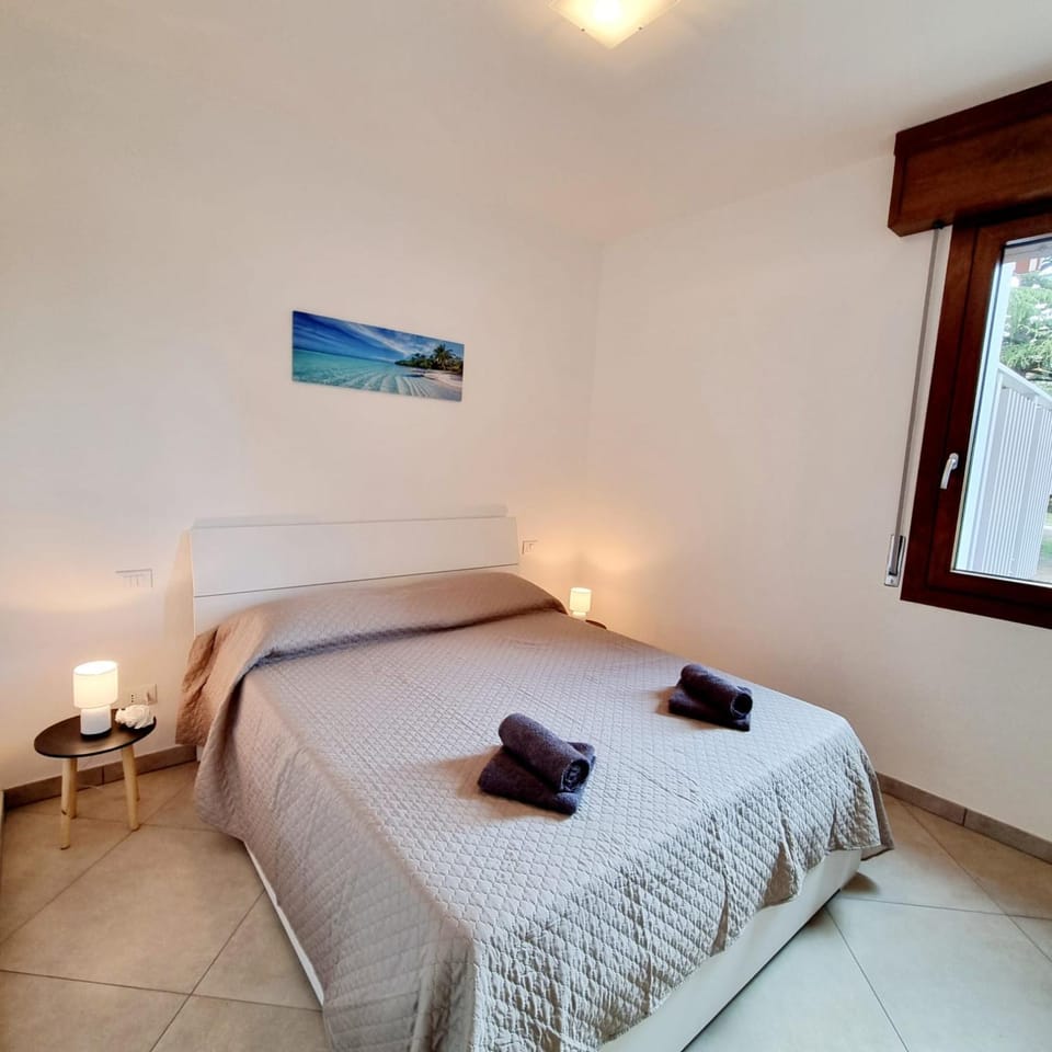 Relax & piscina a due passi dal lago "Family Sole" Apartment in Peschiera del Garda