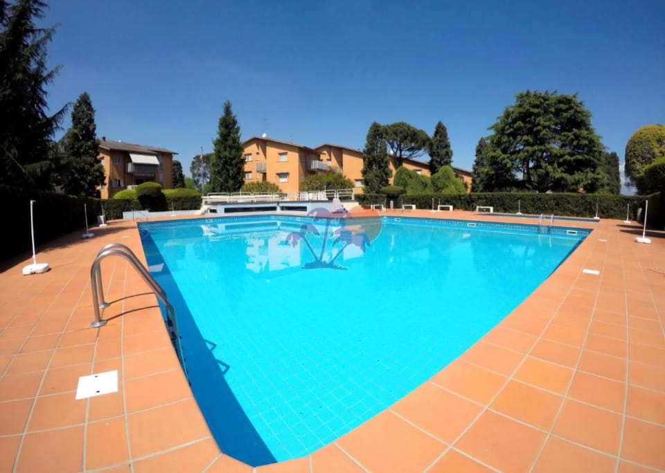 Relax & piscina a due passi dal lago "Family Sole" Apartment in Peschiera del Garda