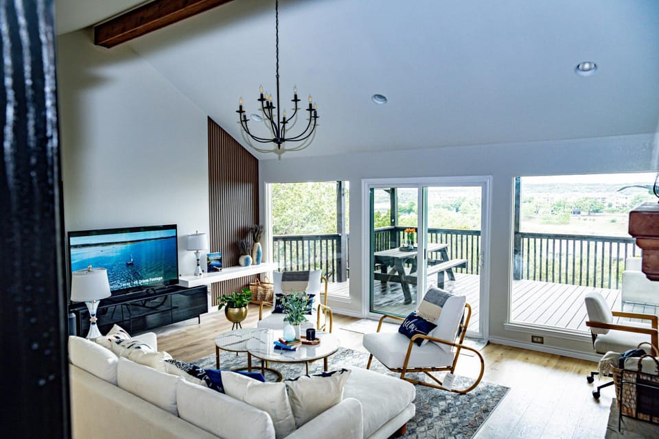 TV and multimedia, View (from property/room), Living room, Seating area