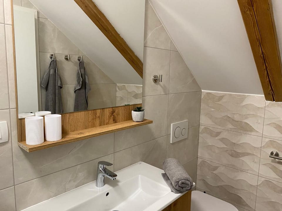 Bathroom, towels