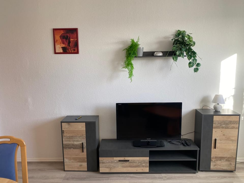 80 qm drei Schlafzimmer und Wohnzimmer MonteurHandwerkerwohnung Apartment in Saxony-Anhalt, Germany