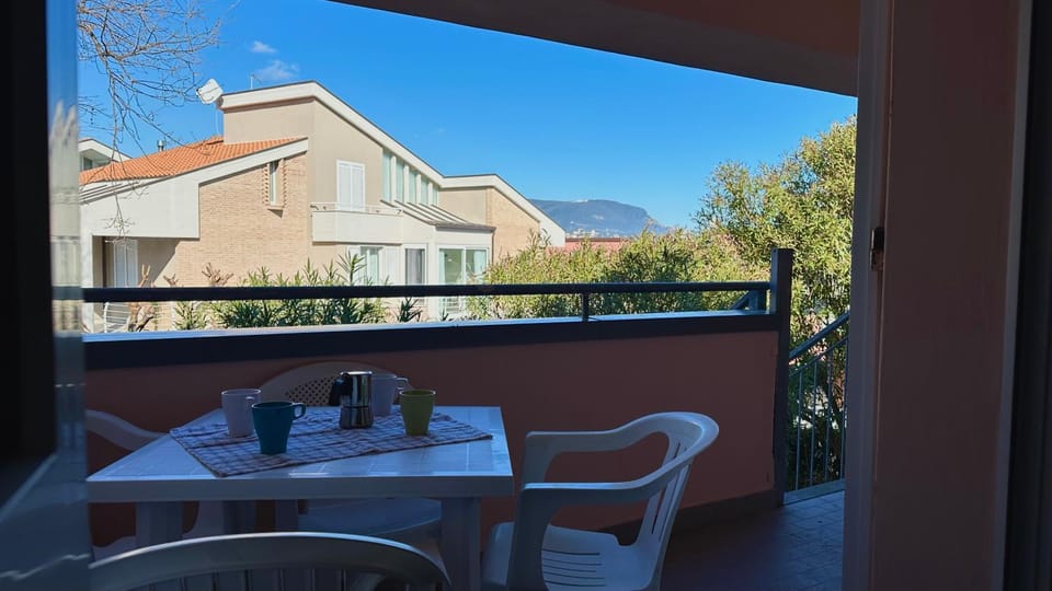 Palme 4/A - Marcelli, bilocale con vista mare, Residence Le Palme Apartment in Marcelli