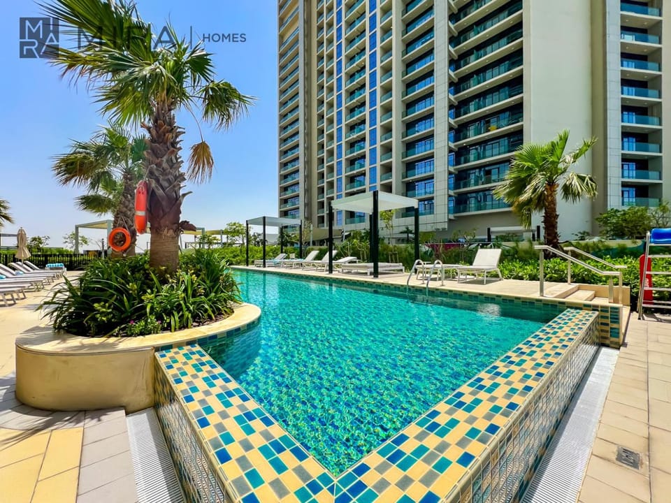 Day, City view, Pool view, Swimming pool