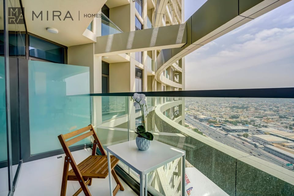 View (from property/room), Balcony/Terrace, City view