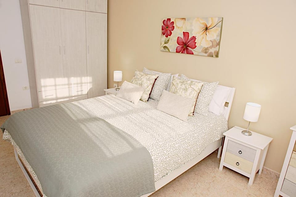 Bed, Bedroom, wardrobe