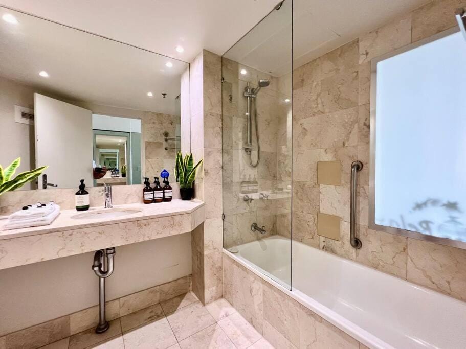 Shower, Bathroom, Bath, towels