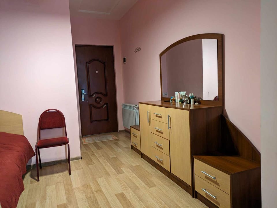 Bedroom, wardrobe