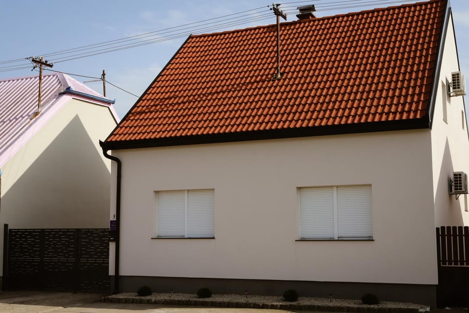 Property building, Day