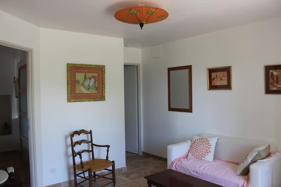 Gîte la Cigale en pleine campagne Apartment in Carpentras