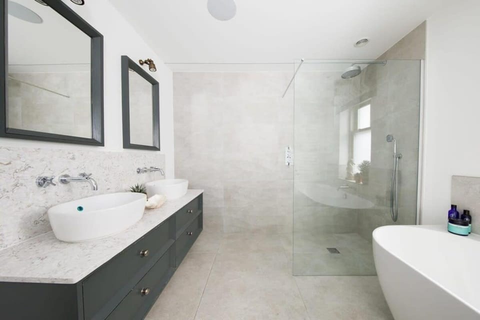 Beautiful Oasis Near Waterfront House in Bosham