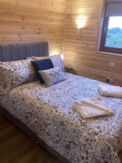 Eco-friendly Cabins Cabin 2 Cabin in Newark and Sherwood District