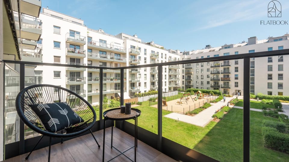 Property building, View (from property/room), Balcony/Terrace, Garden view