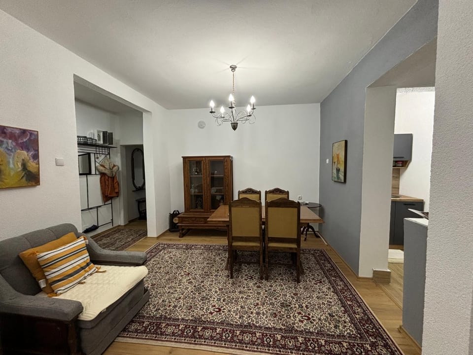 Kitchen or kitchenette, Living room, Seating area