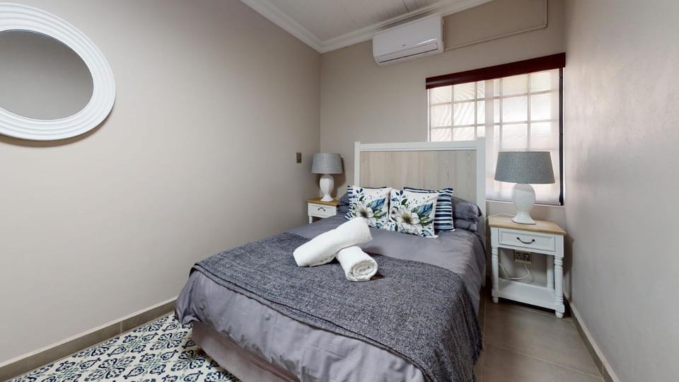 Bed, Bedroom, towels, air conditioner