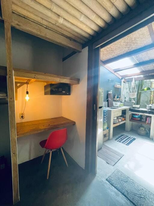 Studio On Air Apartment in Pemenang