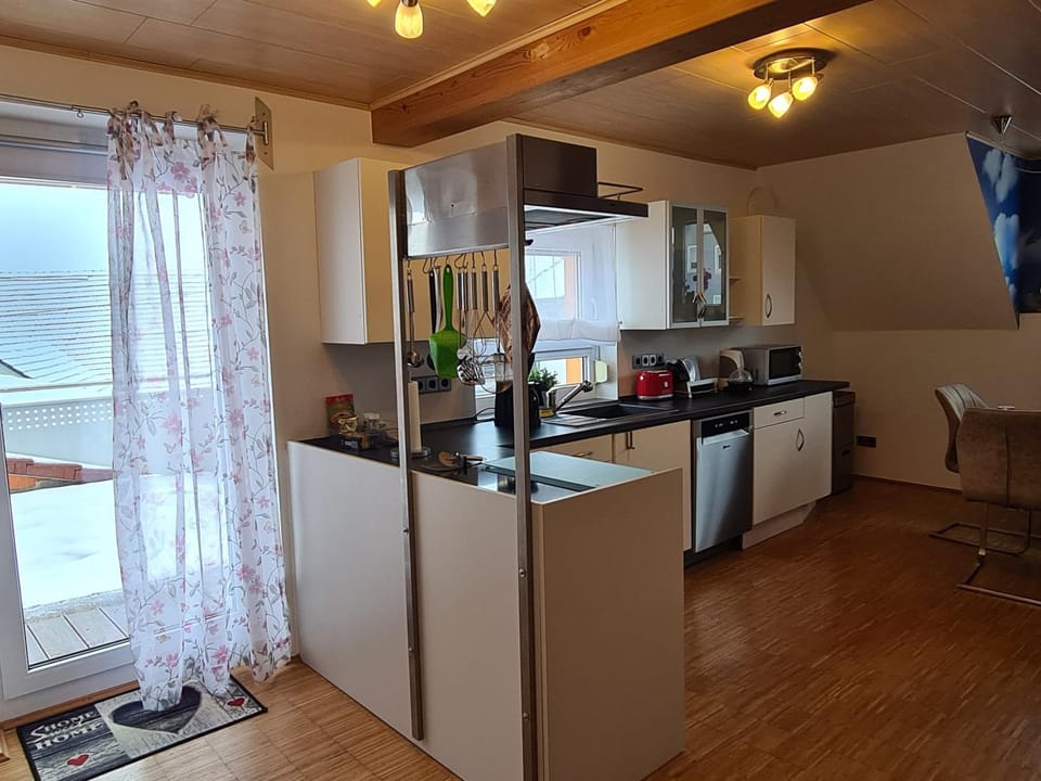 Property building, Kitchen or kitchenette, Living room