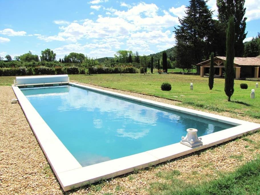 LUBERON - AIR CONDITIONING VILLA - 4 BEDROOMS - 4 BATHROOM Villa in Lourmarin