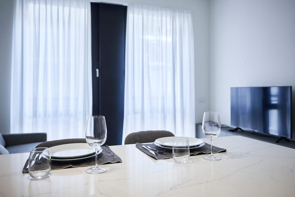 Modern onebedroom 2nd floor - Mirable PM Apartment in Milan