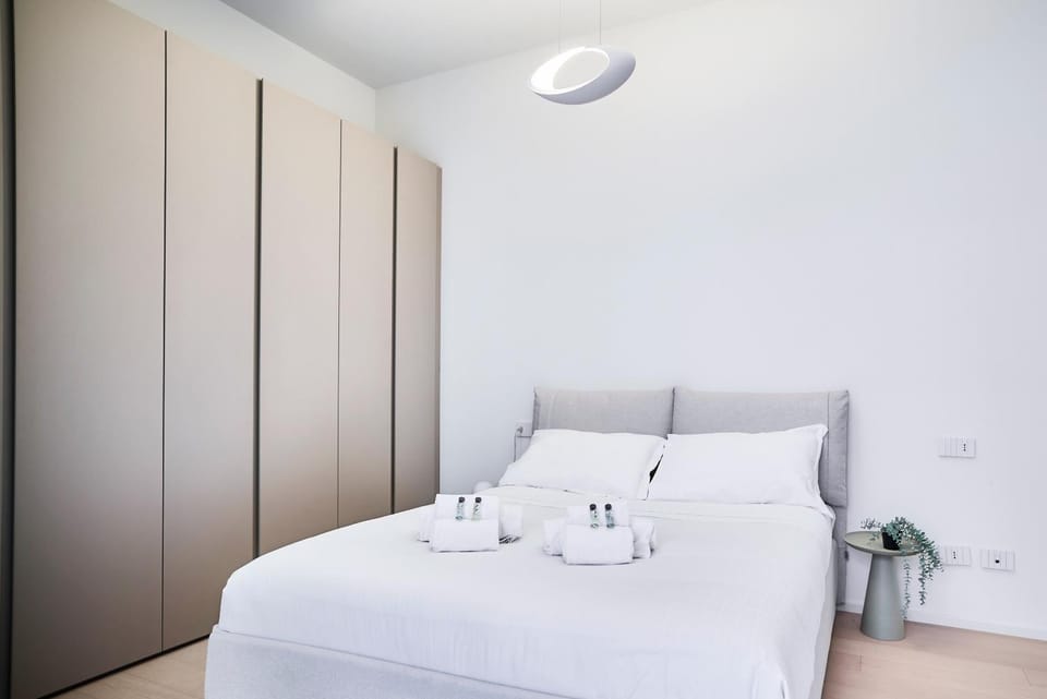 Modern onebedroom 2nd floor - Mirable PM Apartment in Milan