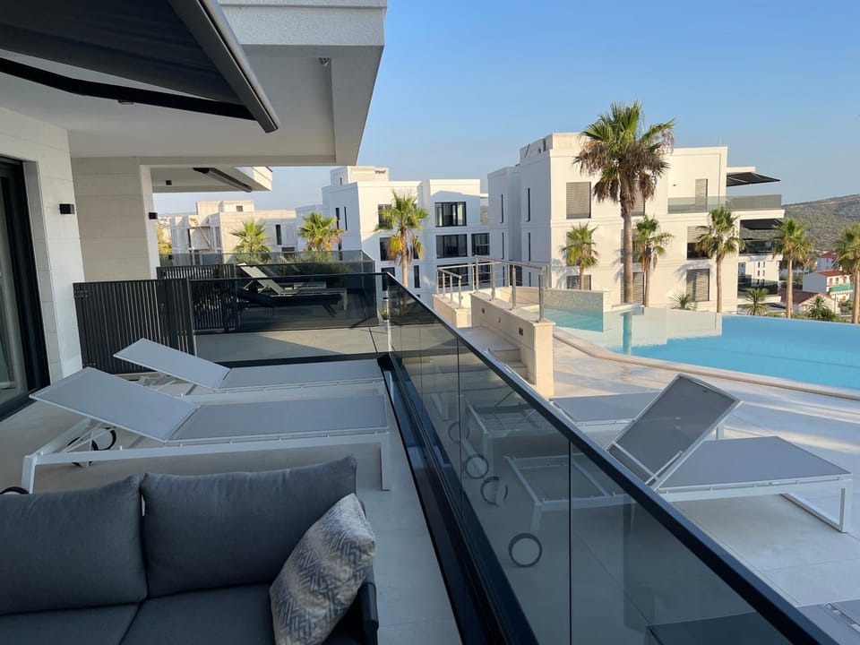 Balcony/Terrace, Seating area, sunbed