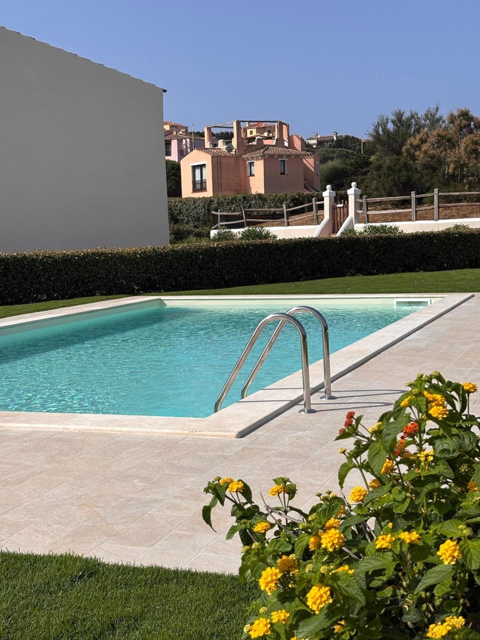 Property building, Swimming pool