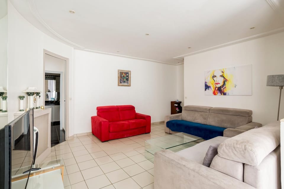 TV and multimedia, Living room, Seating area