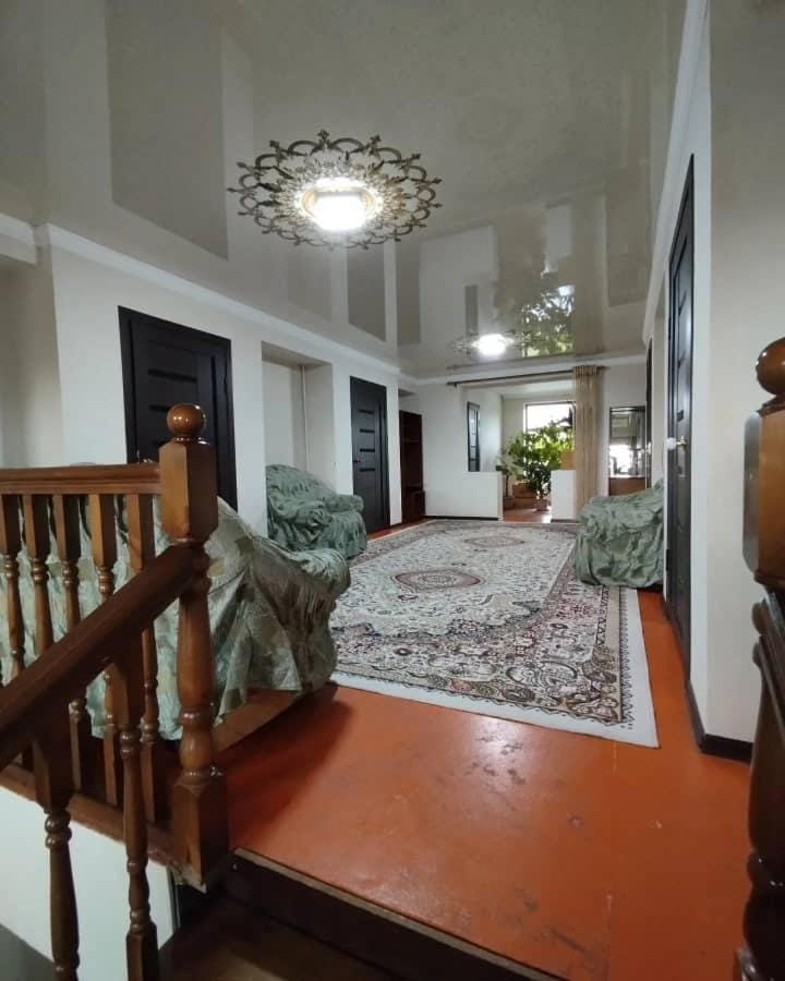 Bed, Living room, Seating area, Bedroom