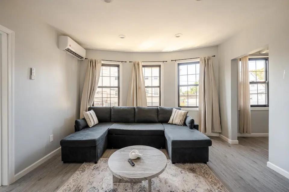 Modern 3-Bdrm Apt in Black Rock Apartment in Bridgeport