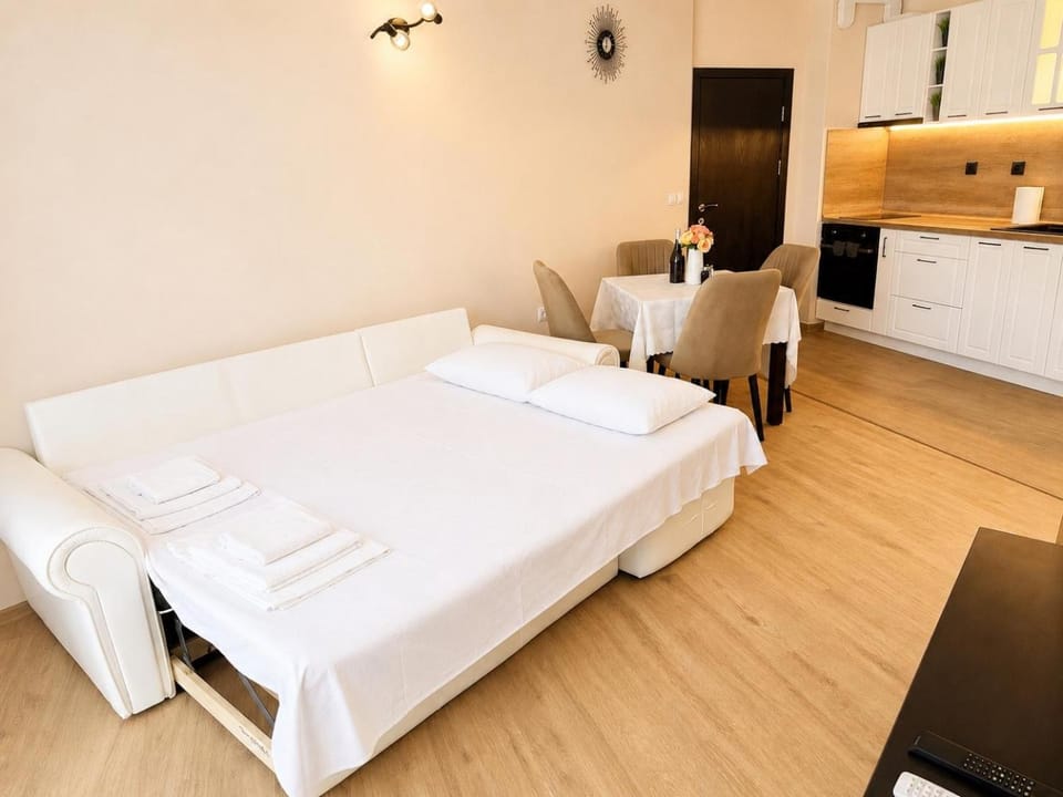 Apartment with Pool in Atlantis Resort Apartment in Burgas