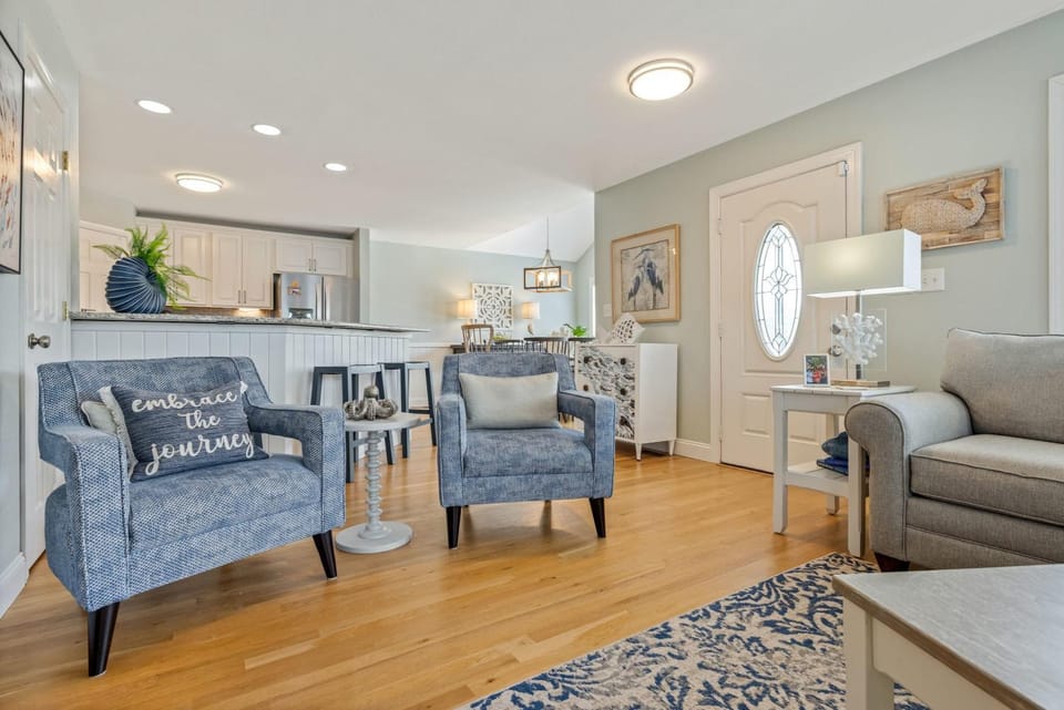 Sojourn Family home with Country Club Access 5 Bedrooms Sleeps 12 House in Kill Devil Hills