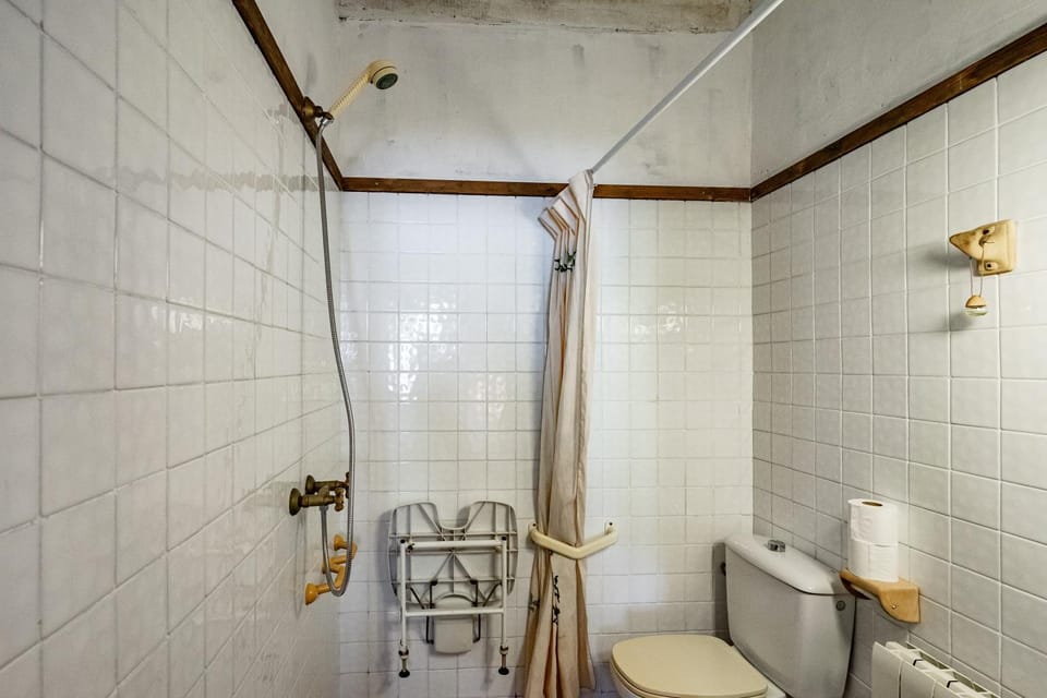 Bathroom, Living room