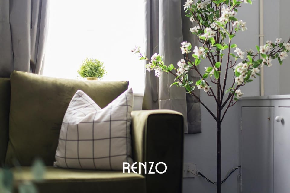 Living room, Decorative detail, Seating area