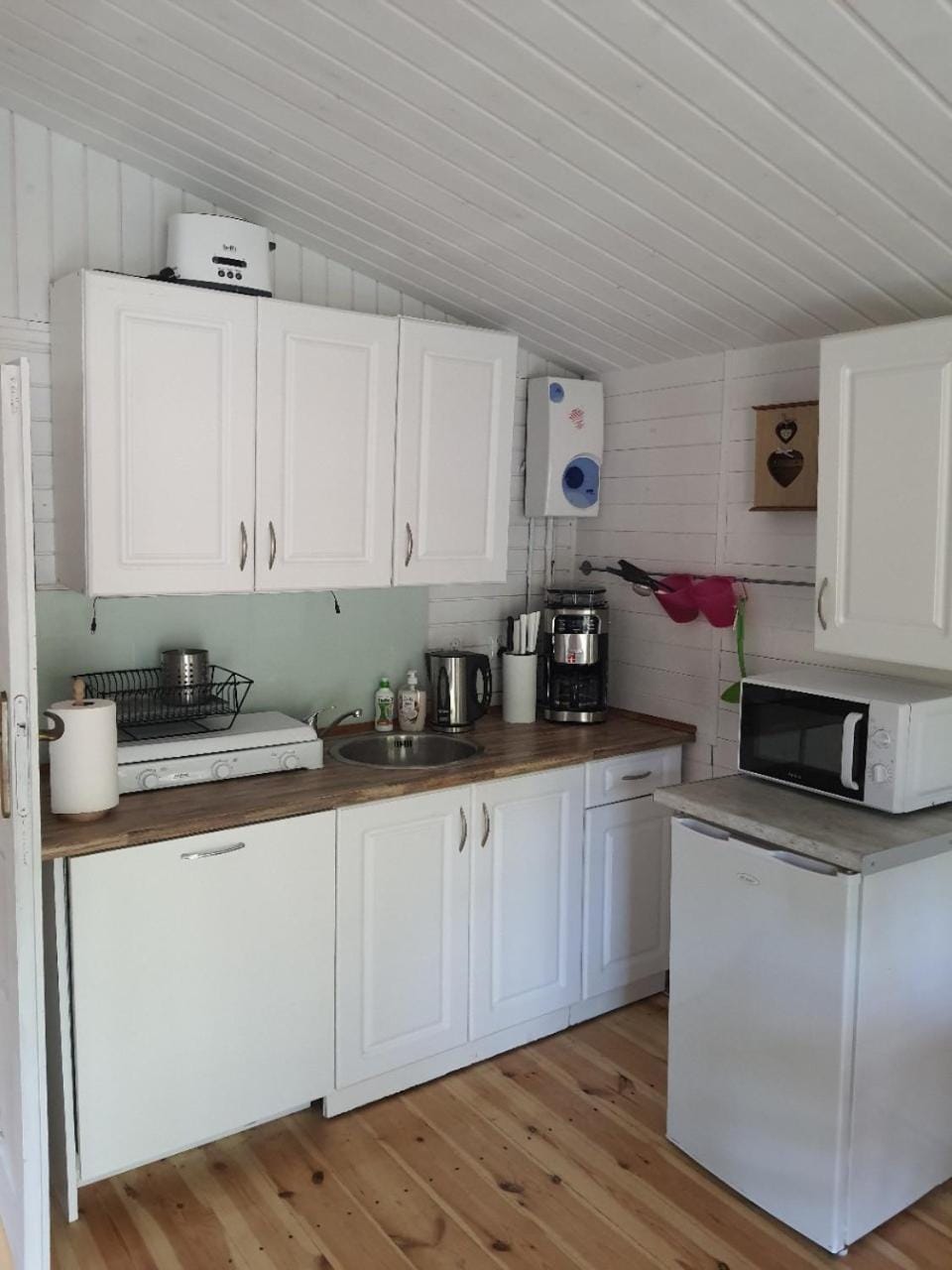 Coffee/tea facilities, Kitchen or kitchenette, dishwasher, pet friendly, stove, toaster