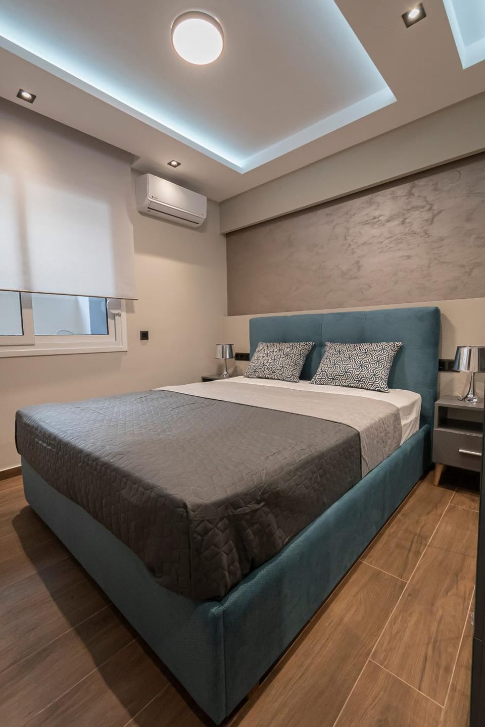 Bed, Photo of the whole room, Bedroom, air conditioner