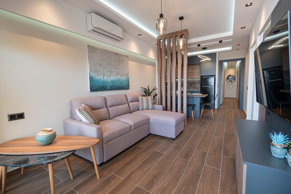 TV and multimedia, Living room, Seating area, air conditioner