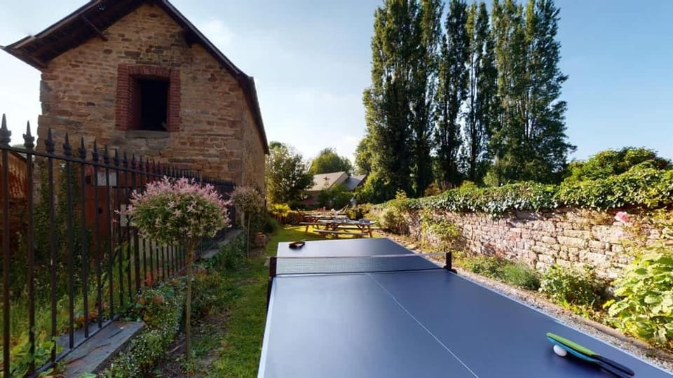 Property building, Spring, Day, Garden, Garden view