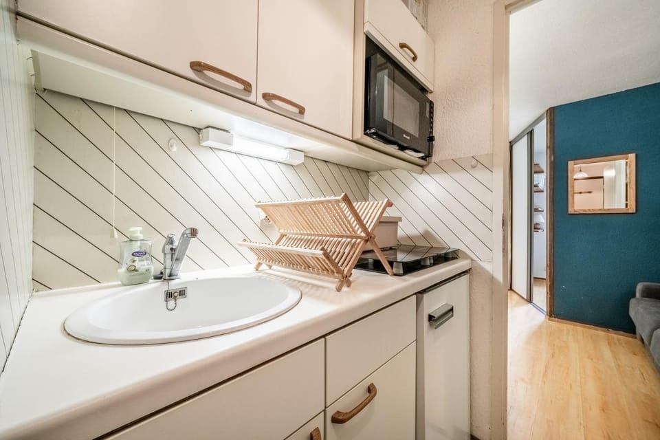 Kitchen or kitchenette, Living room
