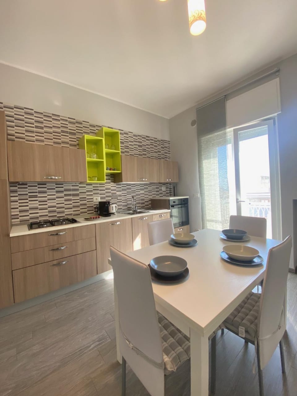 Kitchen or kitchenette, Dining area, kitchen