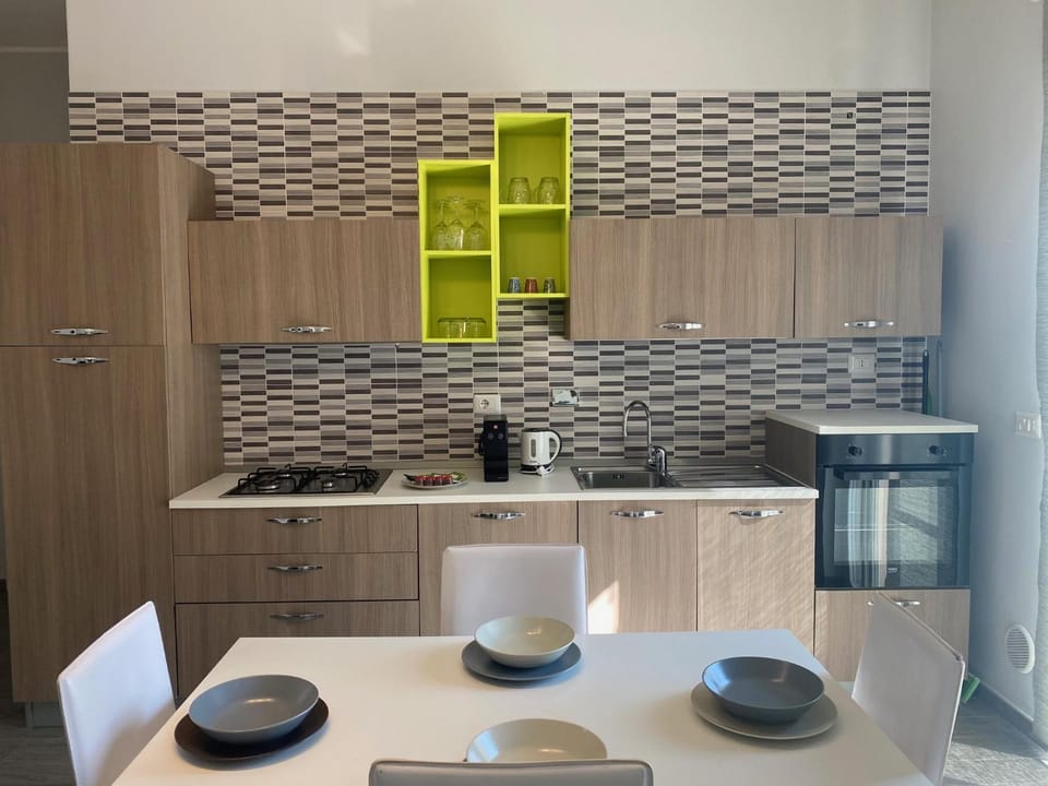 Kitchen or kitchenette, kitchen