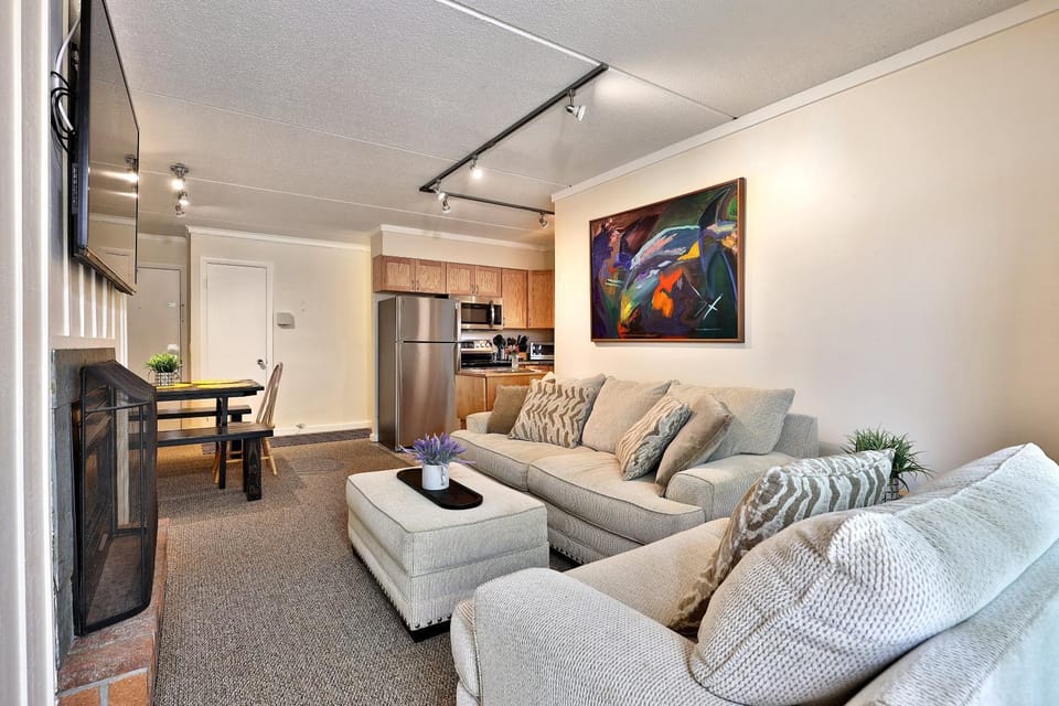 Whiffletree I5 condo Apartment in Mendon