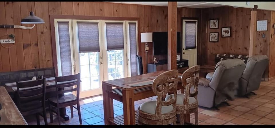 1948 Cottage with today's amenities Chalet in Sierra Nevada