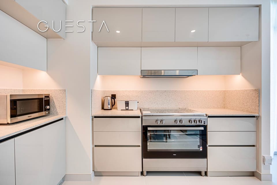 Coffee/tea facilities, Kitchen or kitchenette, dishwasher, oven, stove, toaster