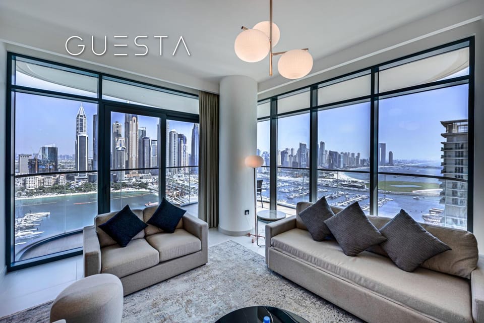 View (from property/room), Living room, Seating area