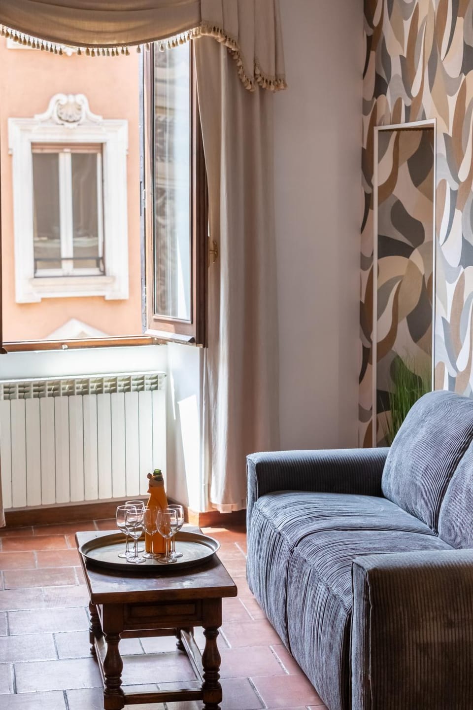 Living room, Seating area, internet